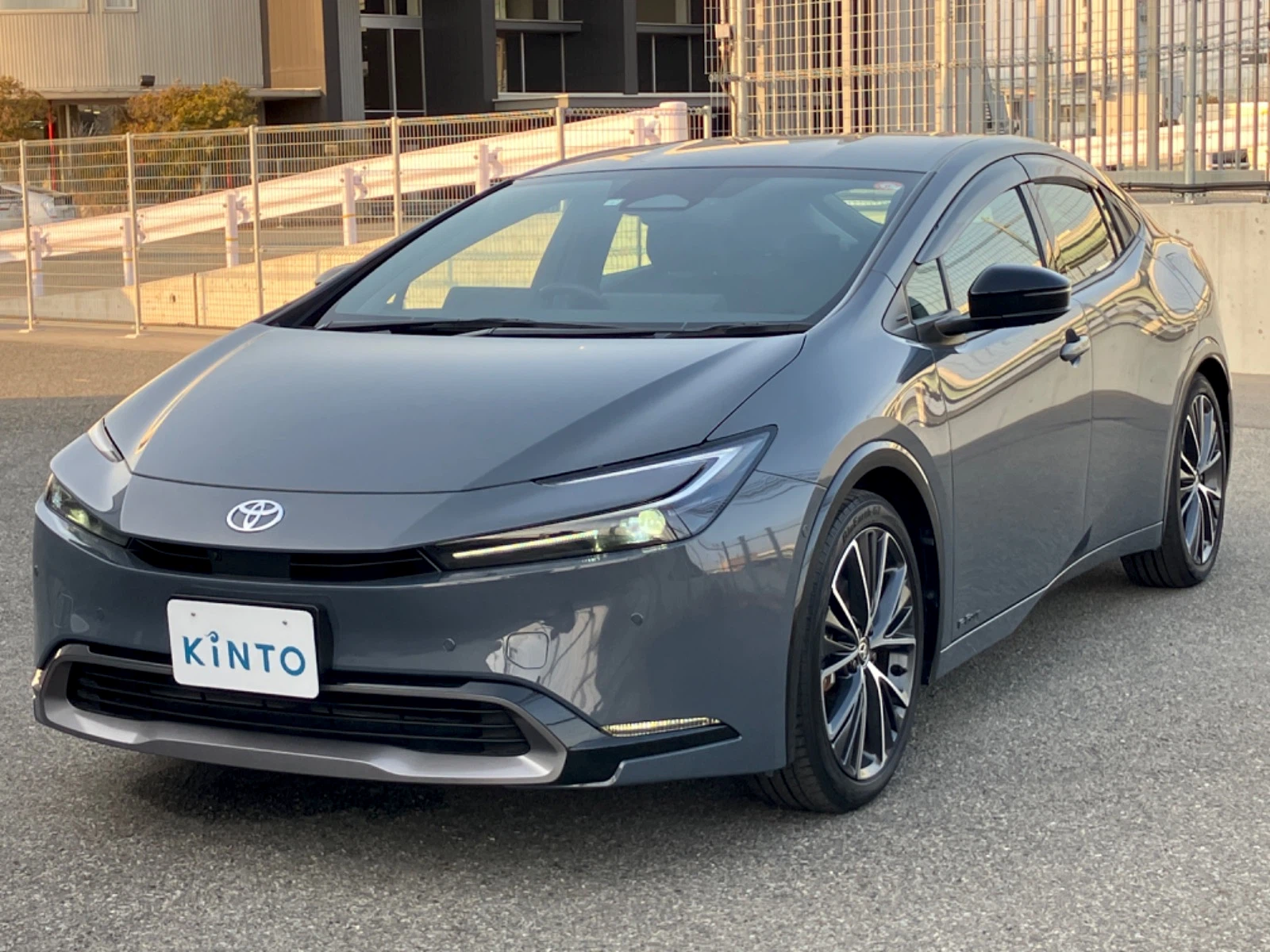 プリウス Z HEV 2.0L 4WD(5人乗り) ハイブリッド