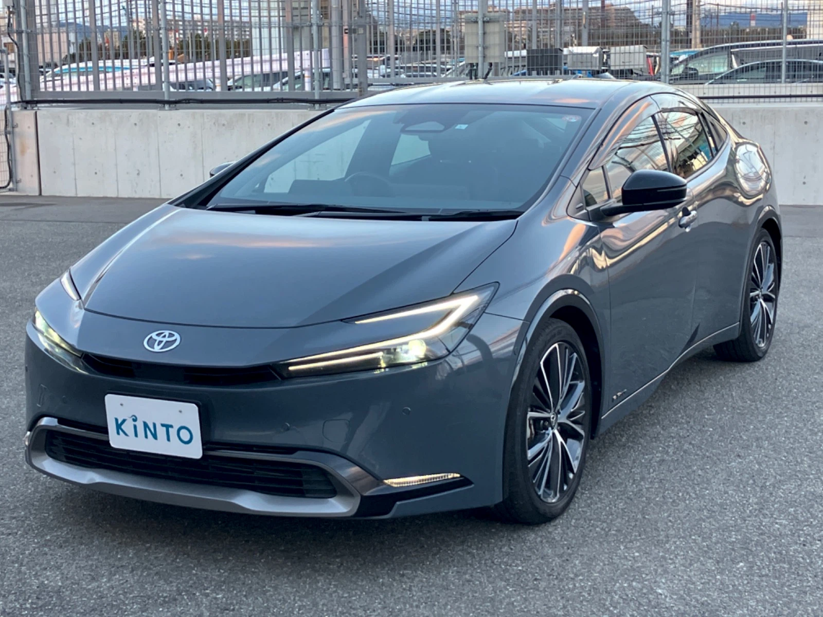 プリウス Z HEV 2.0L 4WD(5人乗り) ハイブリッド