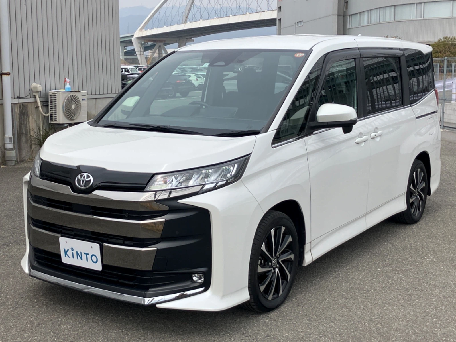 ノア S-Z GAS 2.0L 2WD(7人)