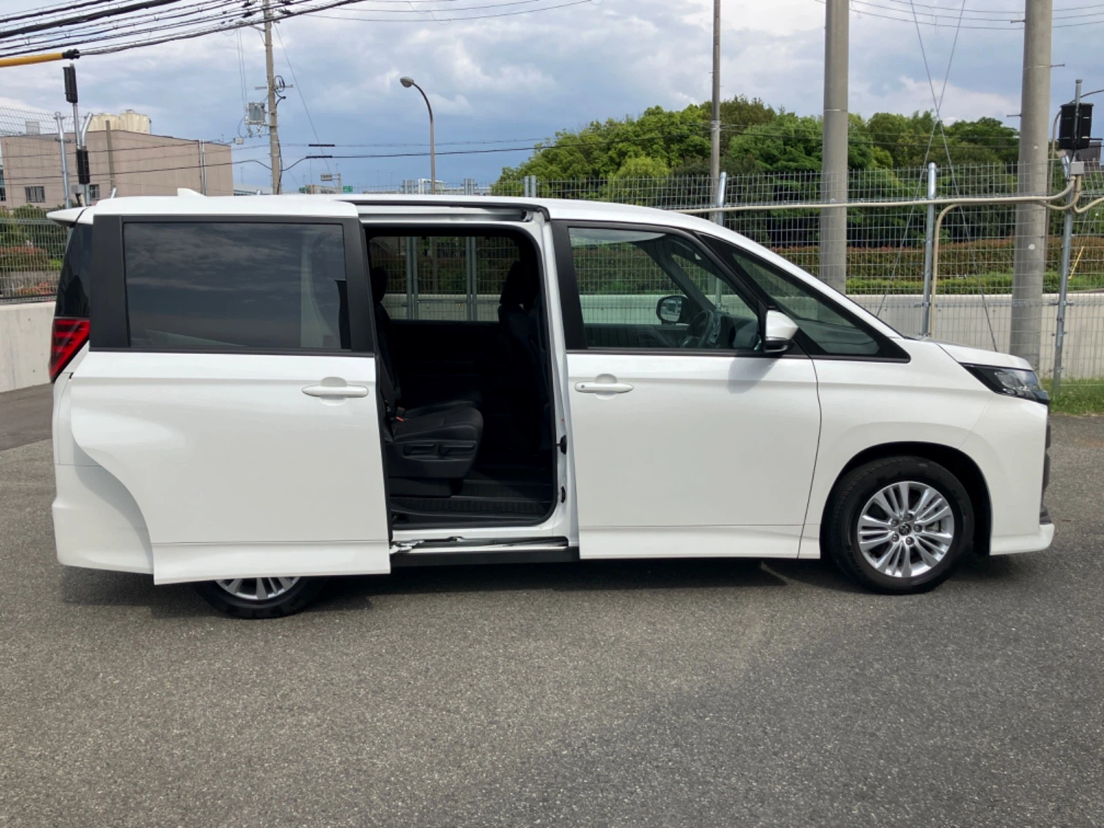 車両の画像
