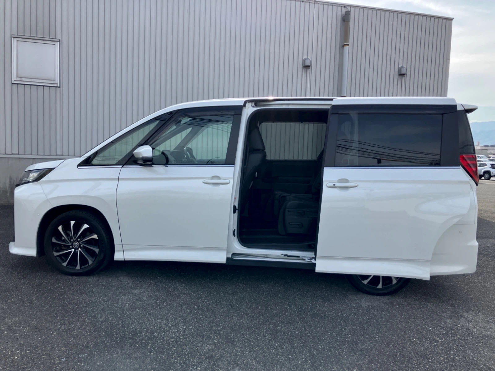 車両の画像