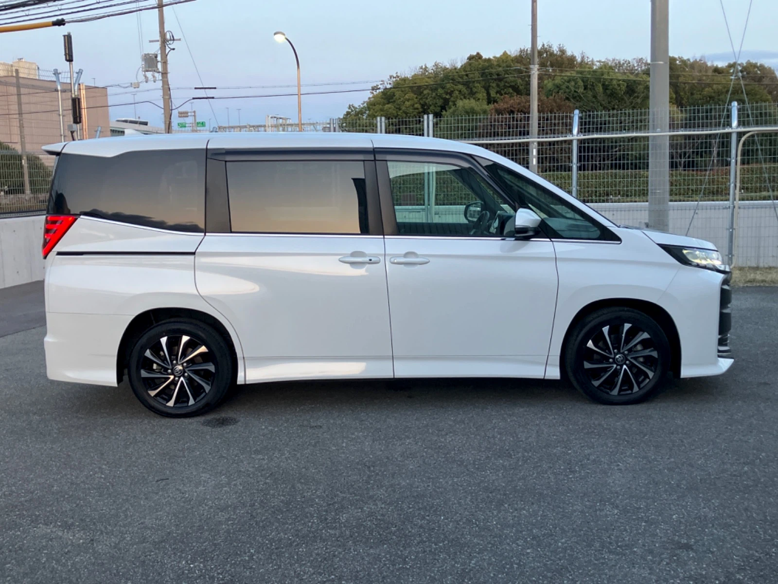 車両の画像