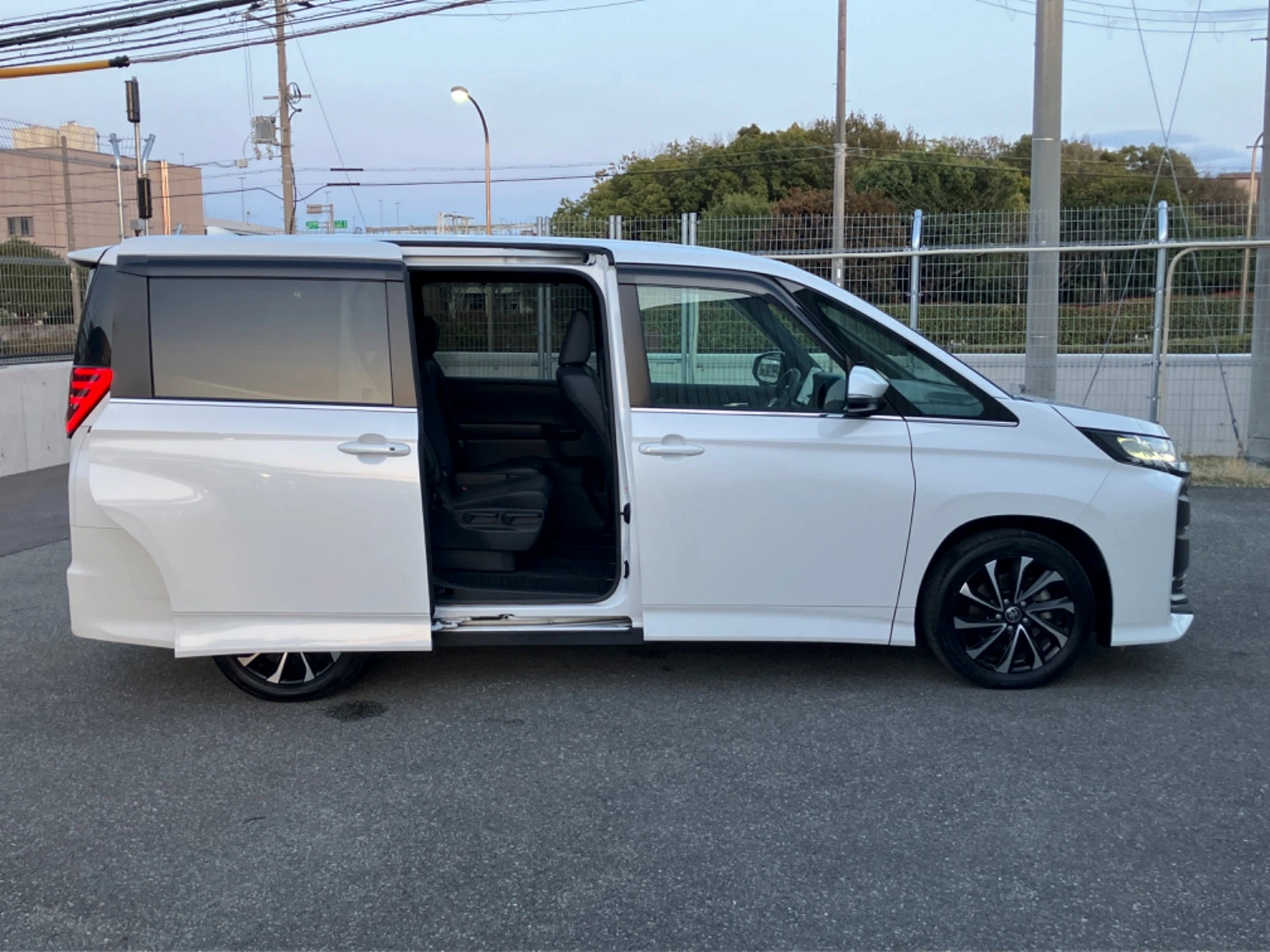 車両の画像