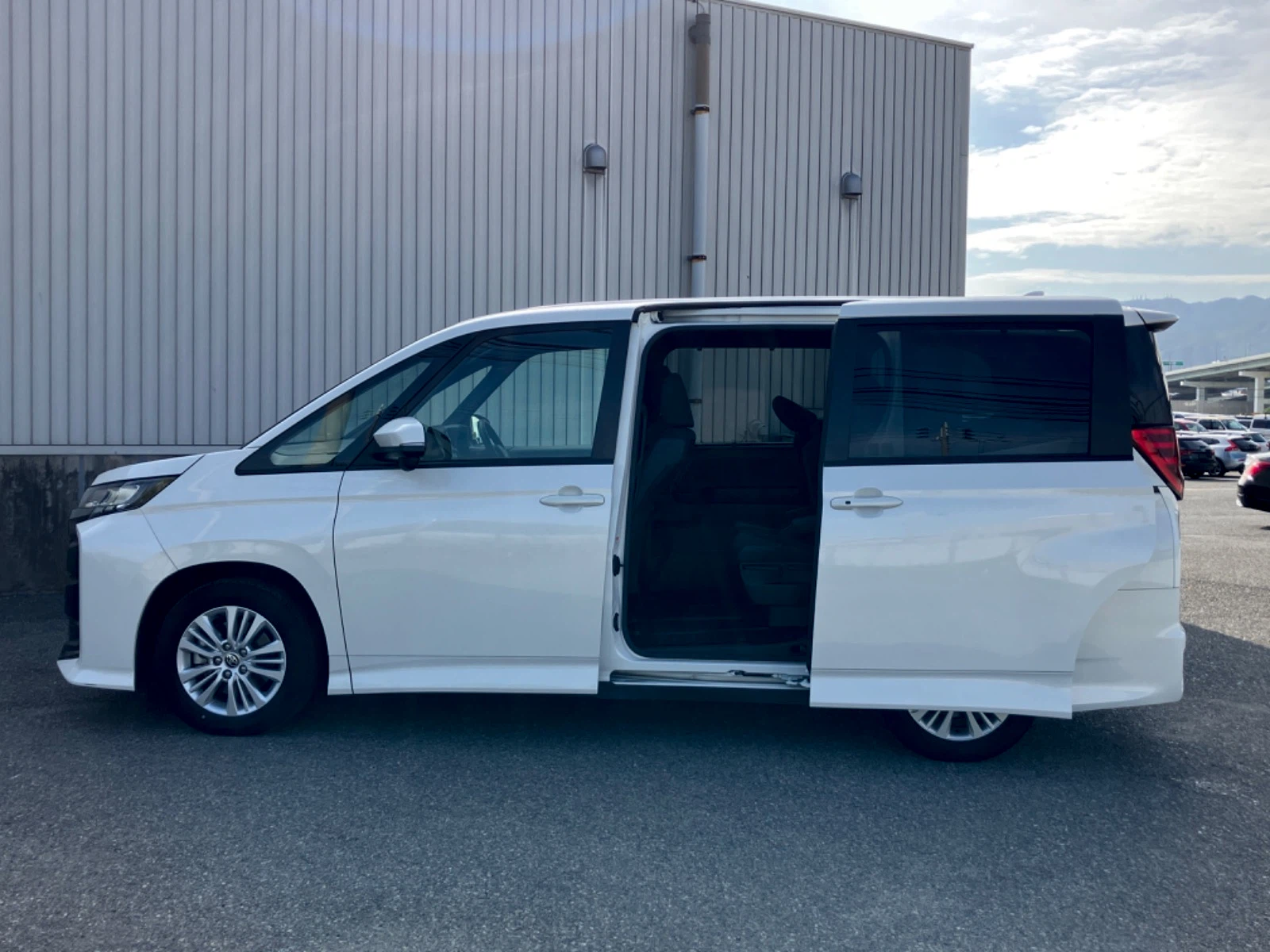 車両の画像