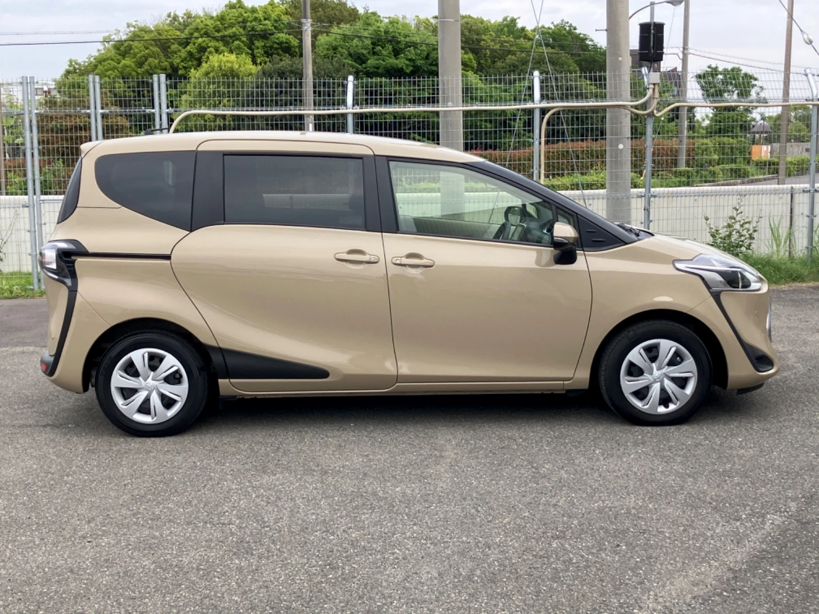 車両の画像