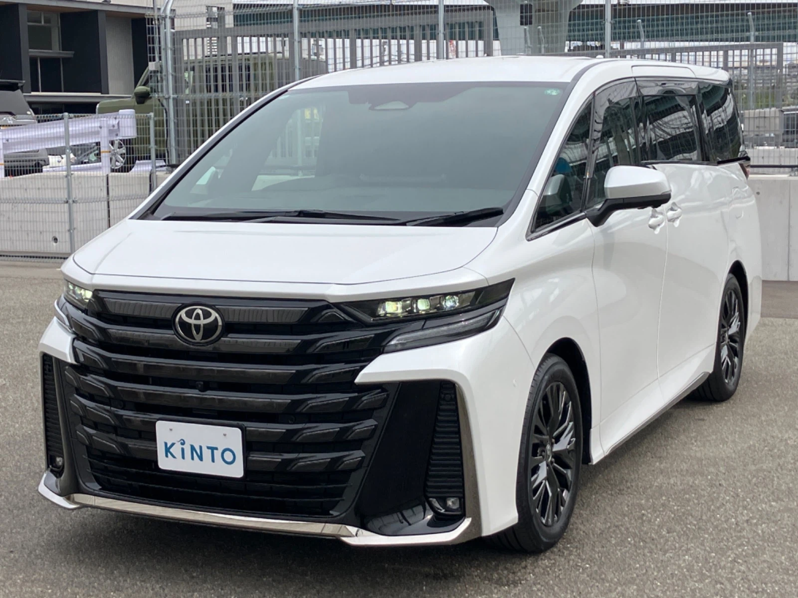 ヴェルファイア Z Premier GAS 2.4L+ターボ 4WD(7人)