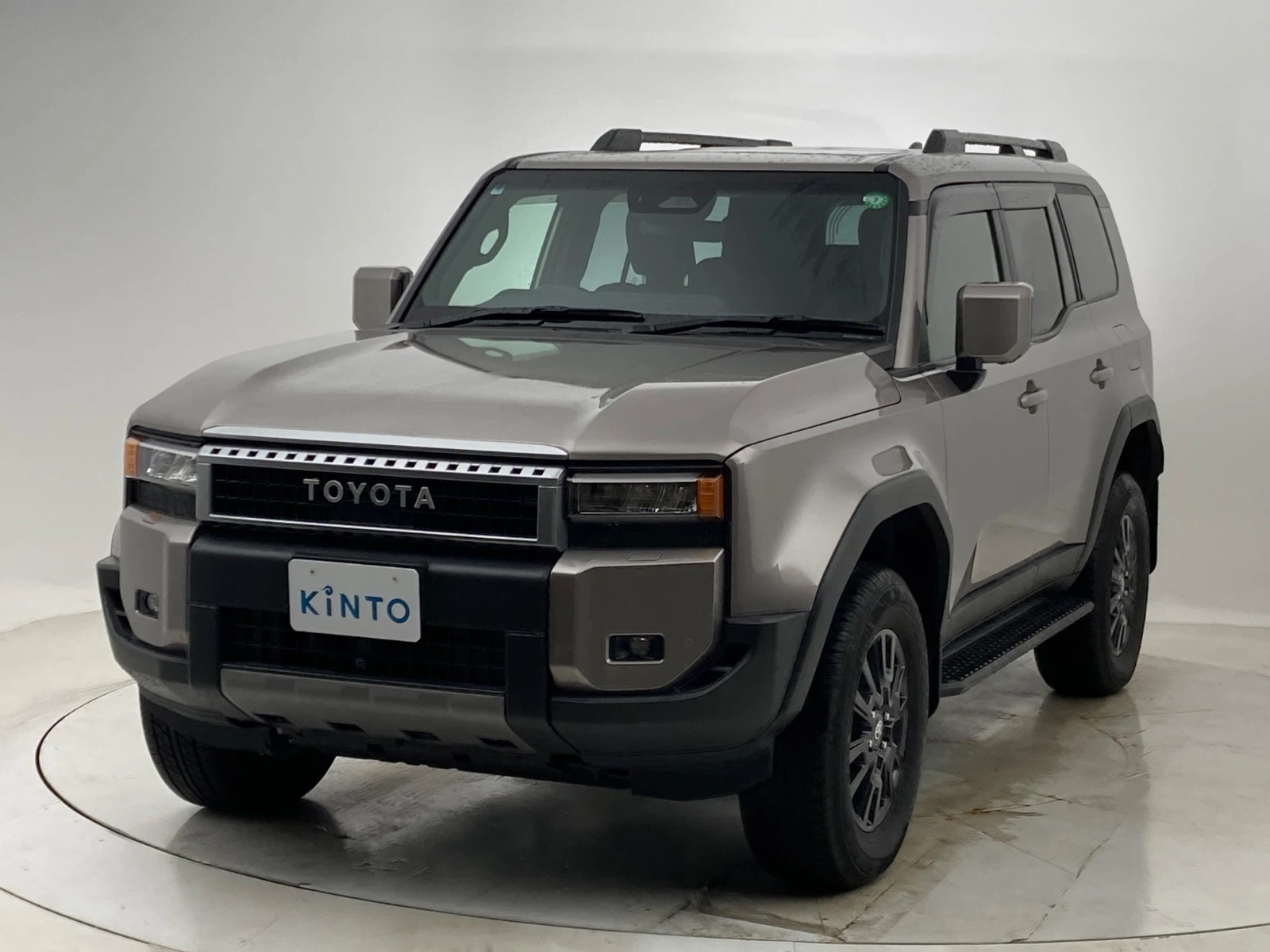 ランドクルーザー VX GAS 2.7L 4WD(7人)