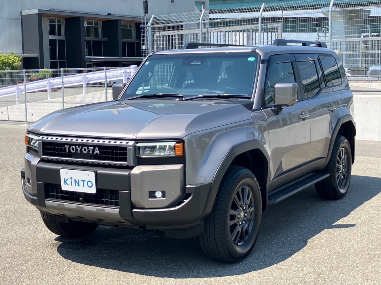 ランドクルーザー VX GAS 2.7L 4WD(7人)