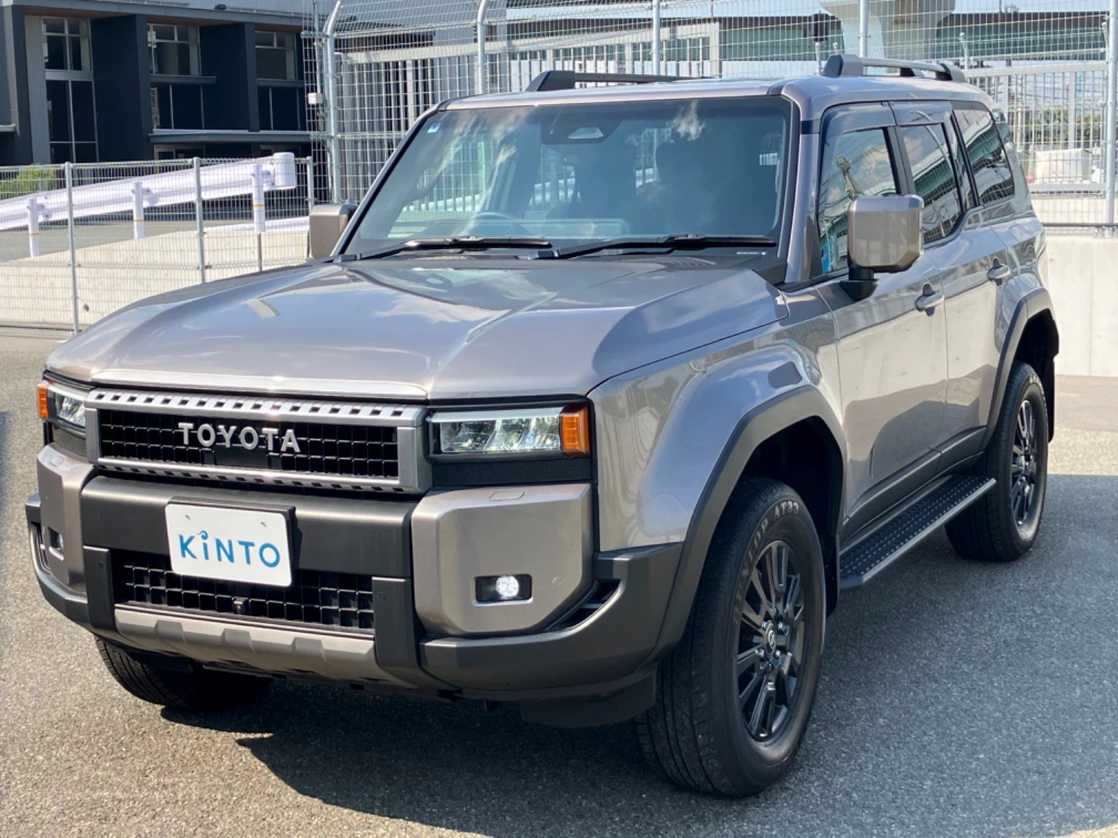 ランドクルーザー VX GAS 2.7L 4WD(7人)