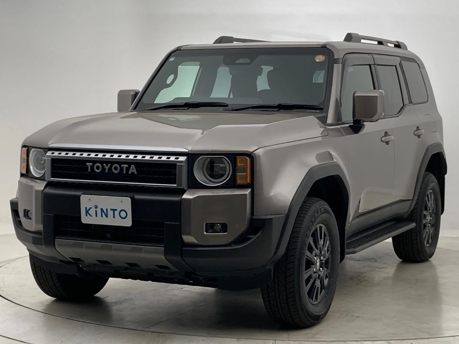 ランドクルーザー VX GAS 2.7L 4WD(7人) ※丸目型ヘッドランプ装着車