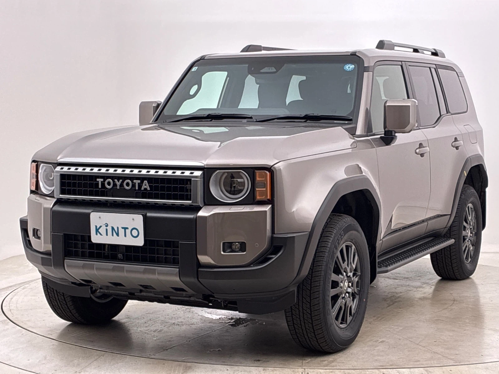 ランドクルーザー VX GAS 2.7L 4WD(7人乗り) ※丸目型ヘッドランプ装着車 ガソリン