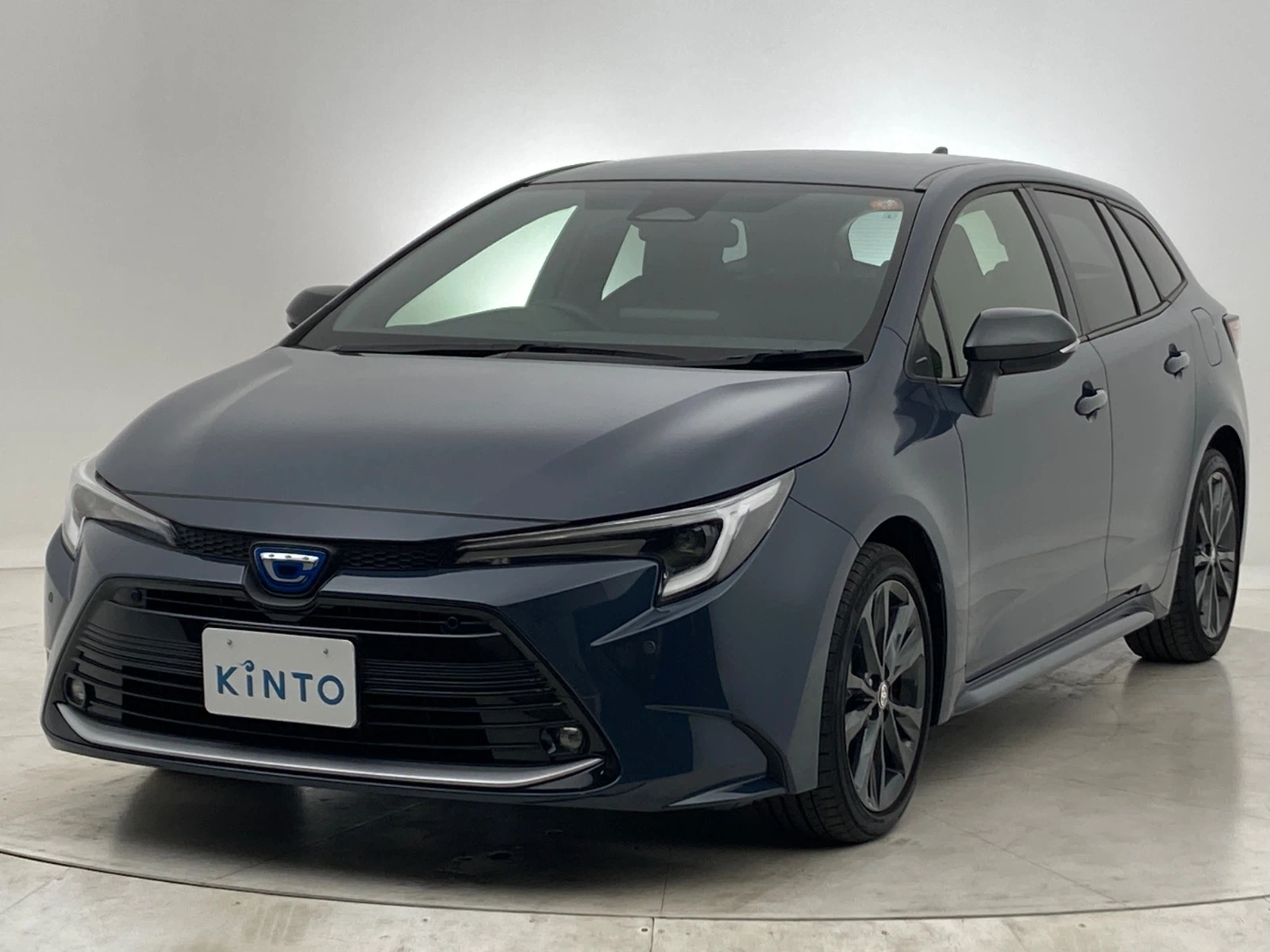 カローラツーリング W×B HEV 1.8L 2WD(5人)