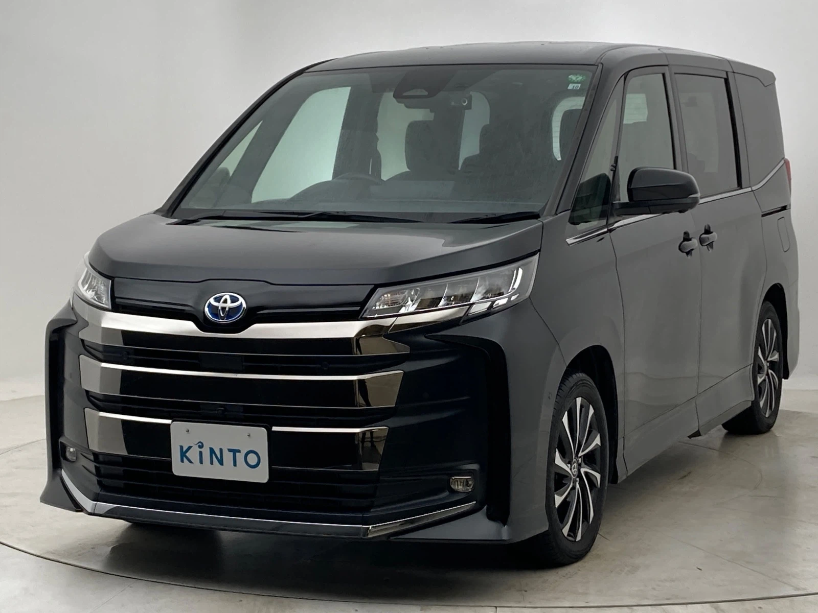 ノア S-Z HEV 1.8L 2WD(7人)