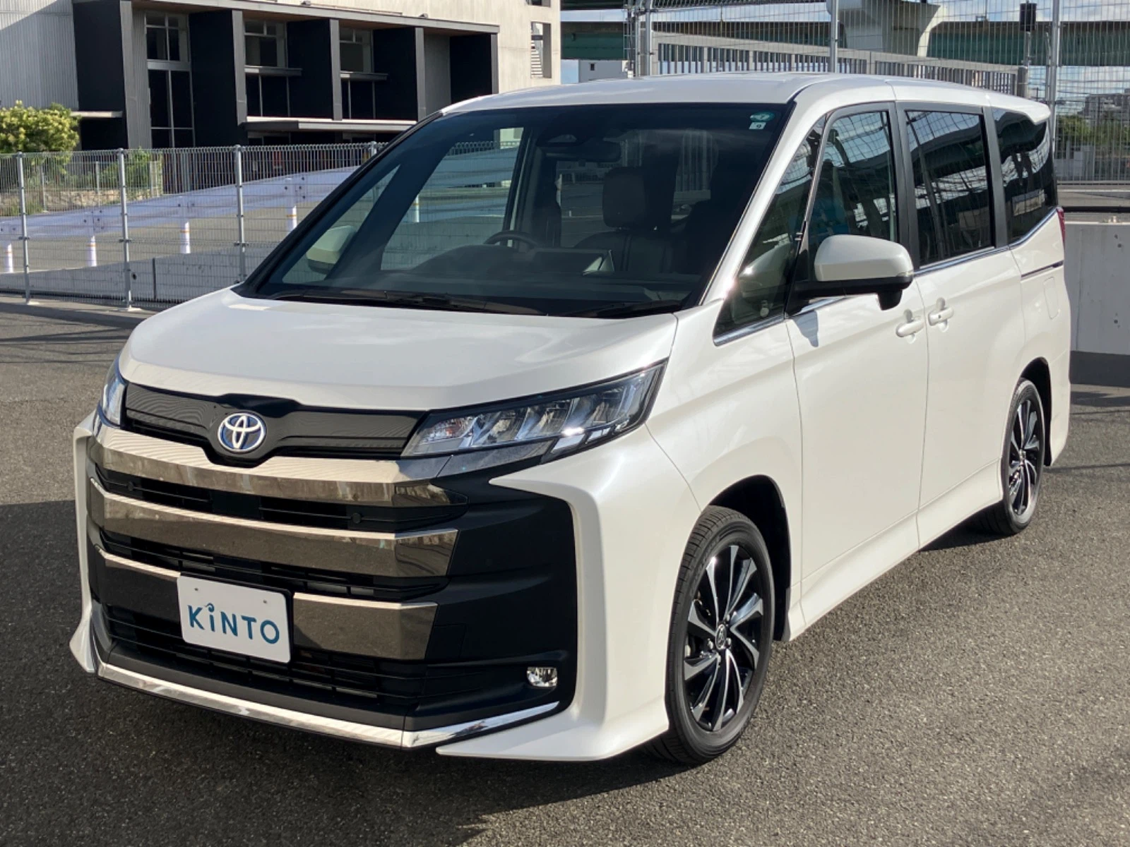 ノア S-Z HEV 1.8L 2WD(7人)