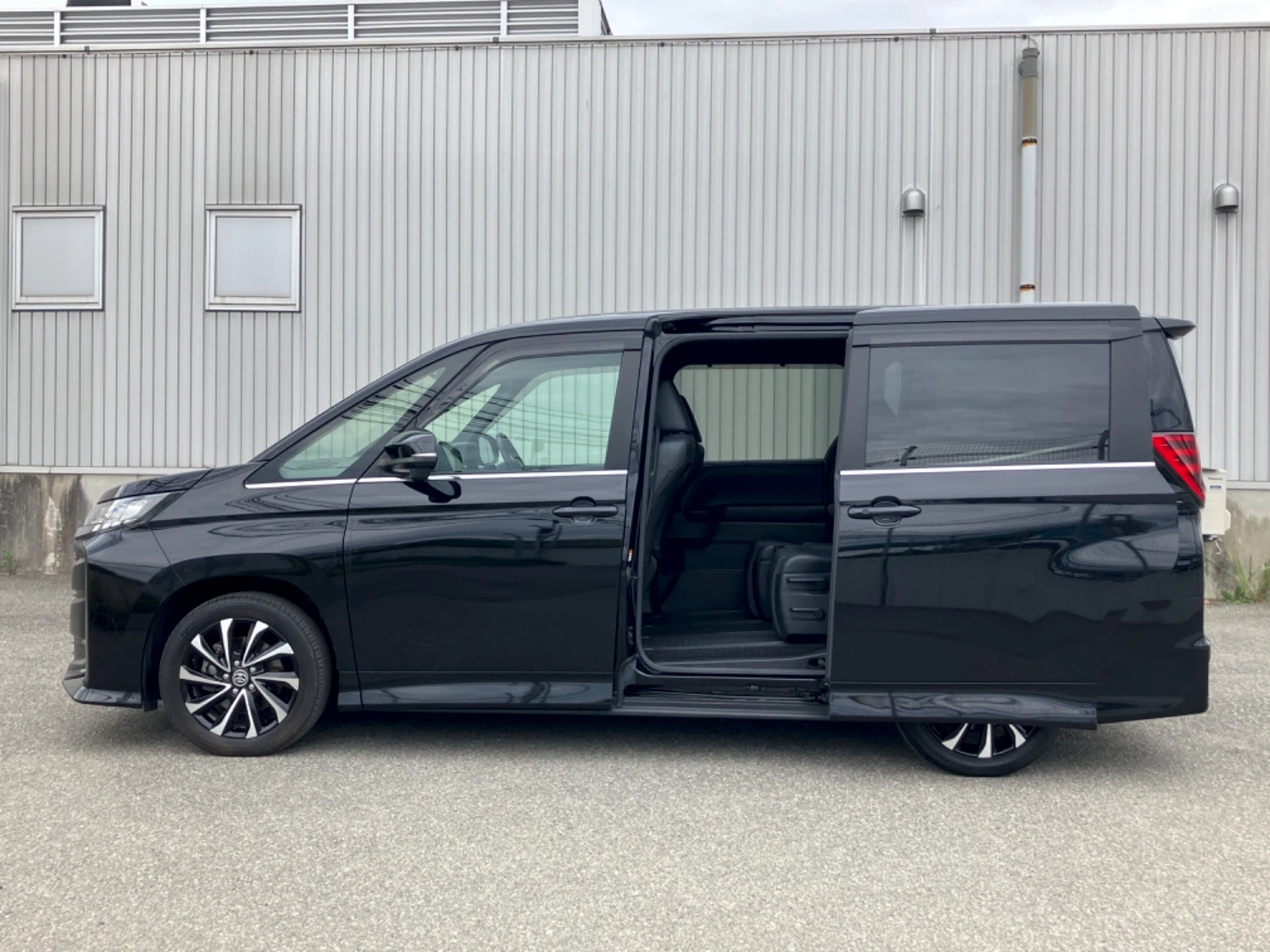 車両の画像