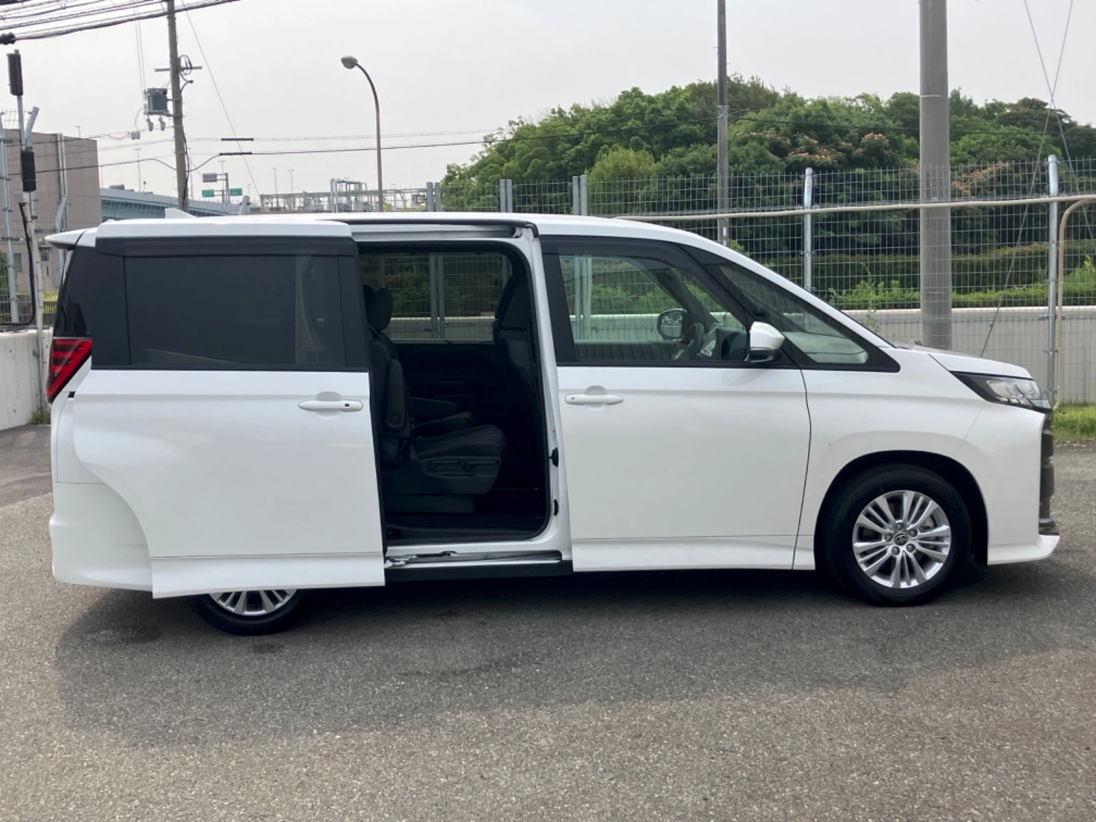 車両の画像