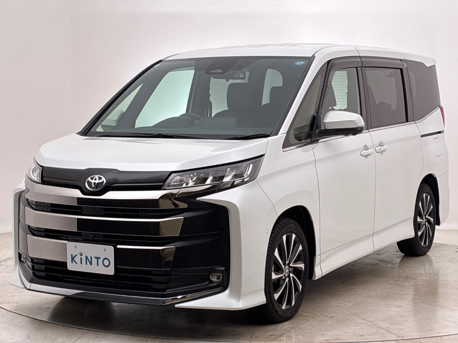 ノア S-Z HEV 1.8L 2WD(7人)