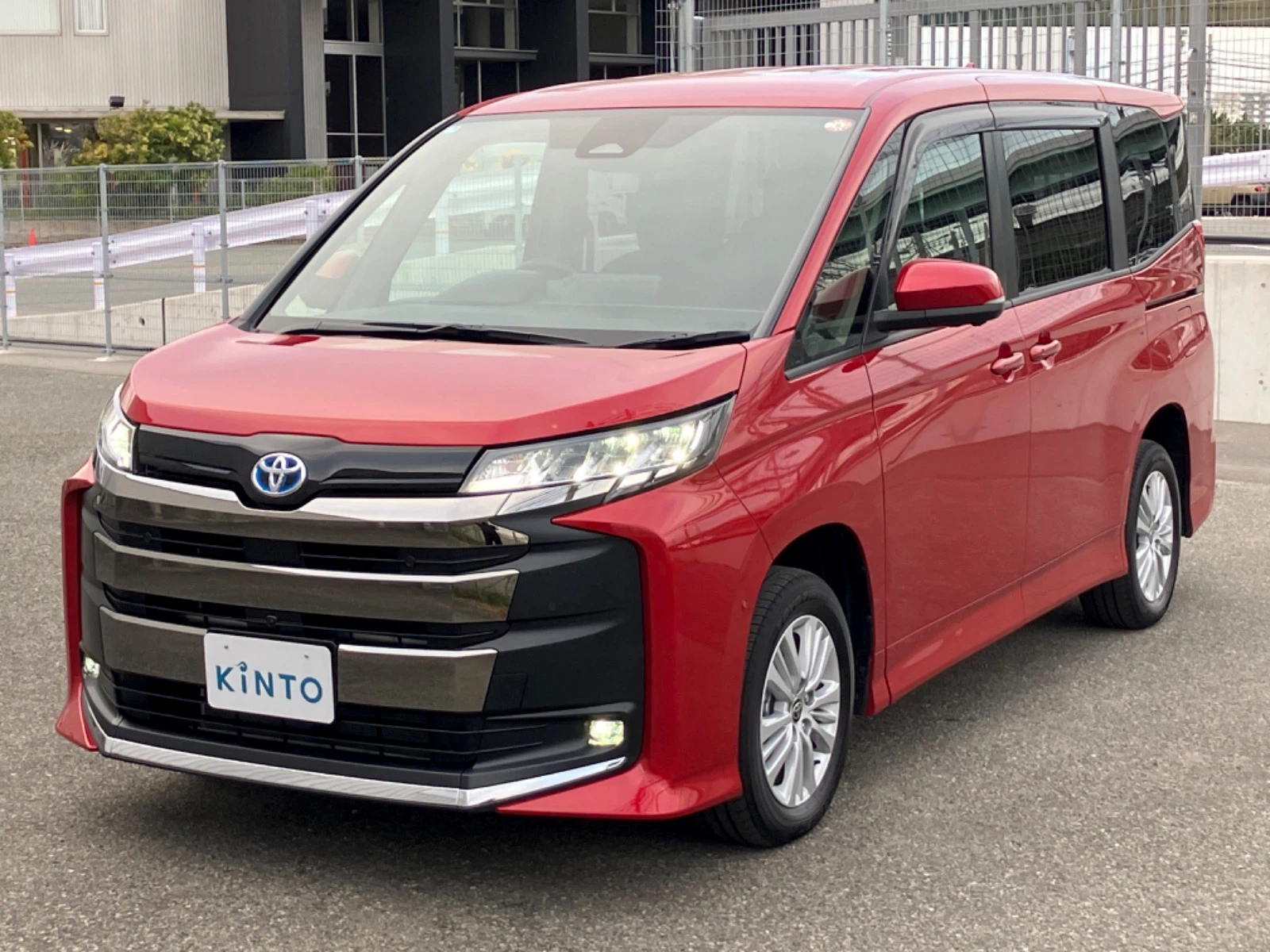 ノア S-G HEV 1.8L 4WD(7人乗り) ハイブリッド